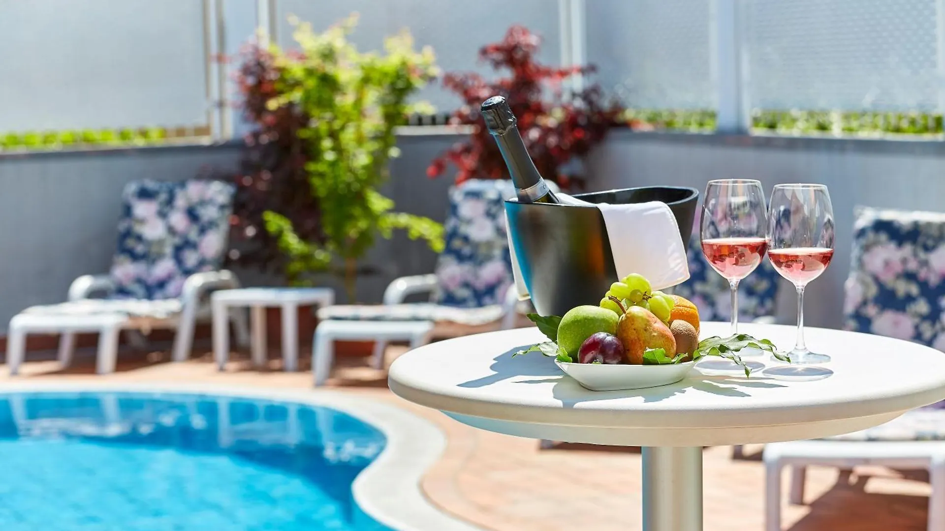 Attico Open Space - Piscina A 400 Mt Desenzano del Garda İtalya